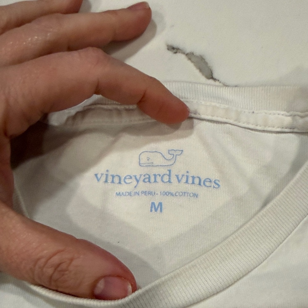 Guy Harvey, Columbia, Vineyard Vines Men’s Casual Shirt Bundle - Picture 13 of 16